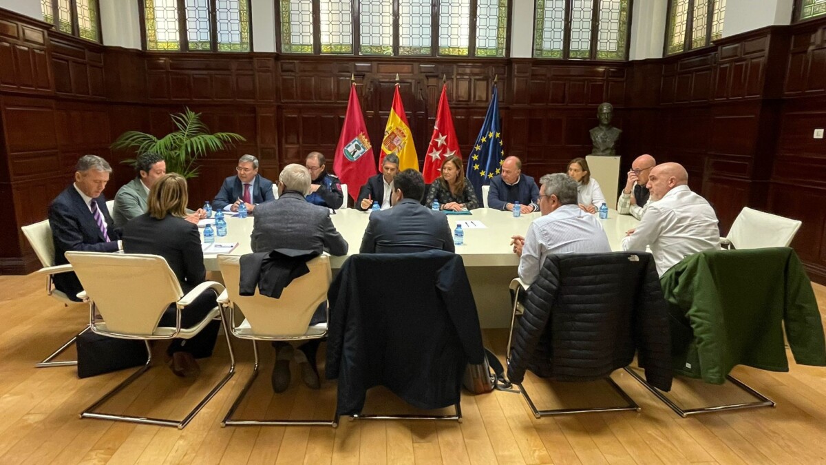 1121 Preparatius mascletà en Madrid